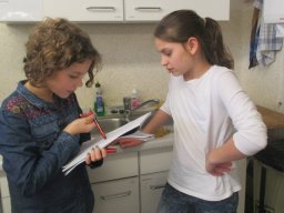 15 Reporterin in Aktion